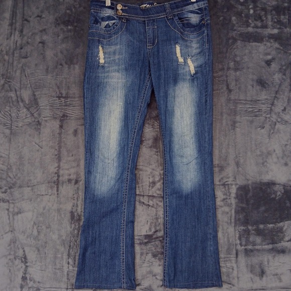 Ten25 Premium Jeans Womens 33x32x9 Blue Distressed Rhinestone Crown Back Pockets - Picture 2 of 13